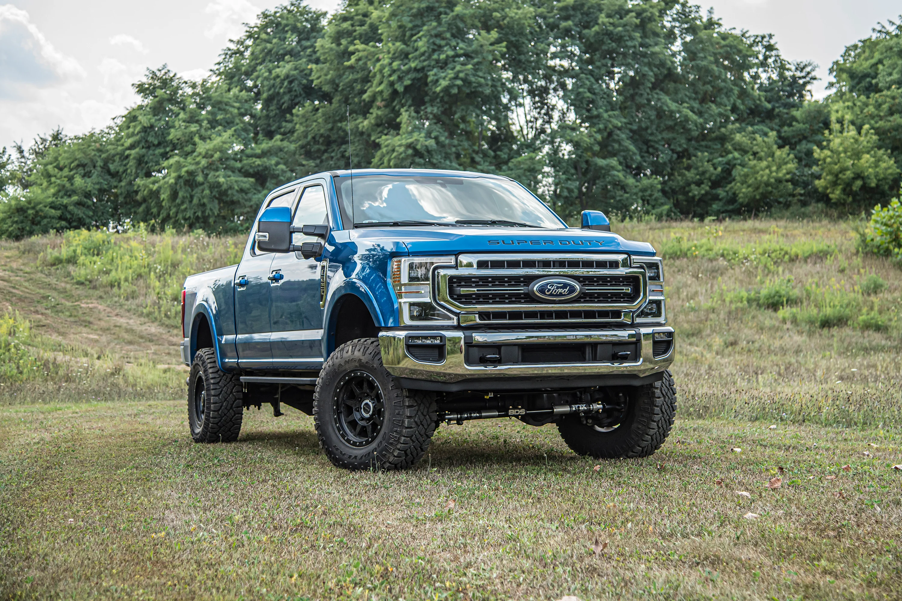 3 Inch Lift Kit w/ Radius Arm | FOX 2.5 Performance Elite Coil-Over Conversion | Ford F250/F350 Super Duty (20-22) 4WD | Diesel - Image 2