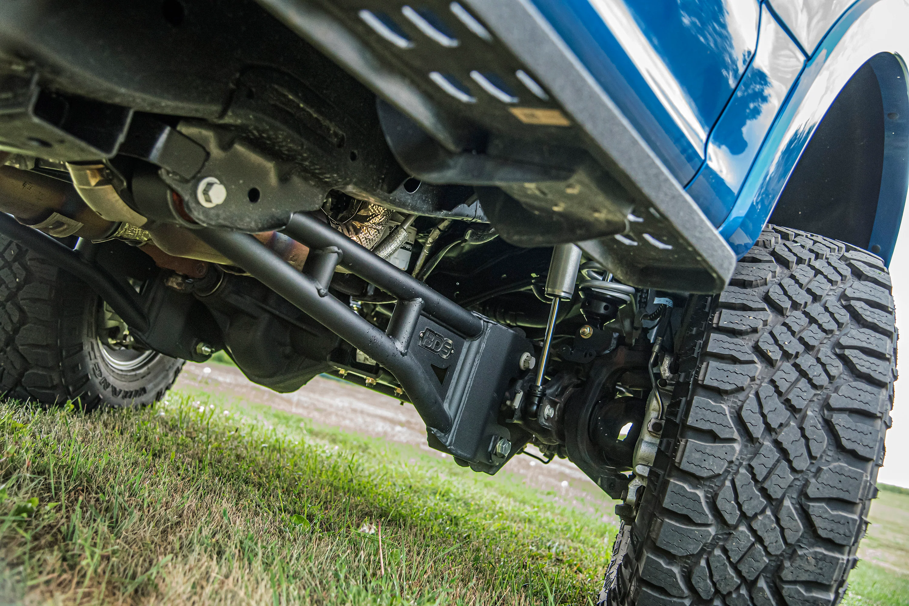 3 Inch Lift Kit w/ Radius Arm | FOX 2.5 Performance Elite Coil-Over Conversion | Ford F250/F350 Super Duty (20-22) 4WD | Diesel - Image 5