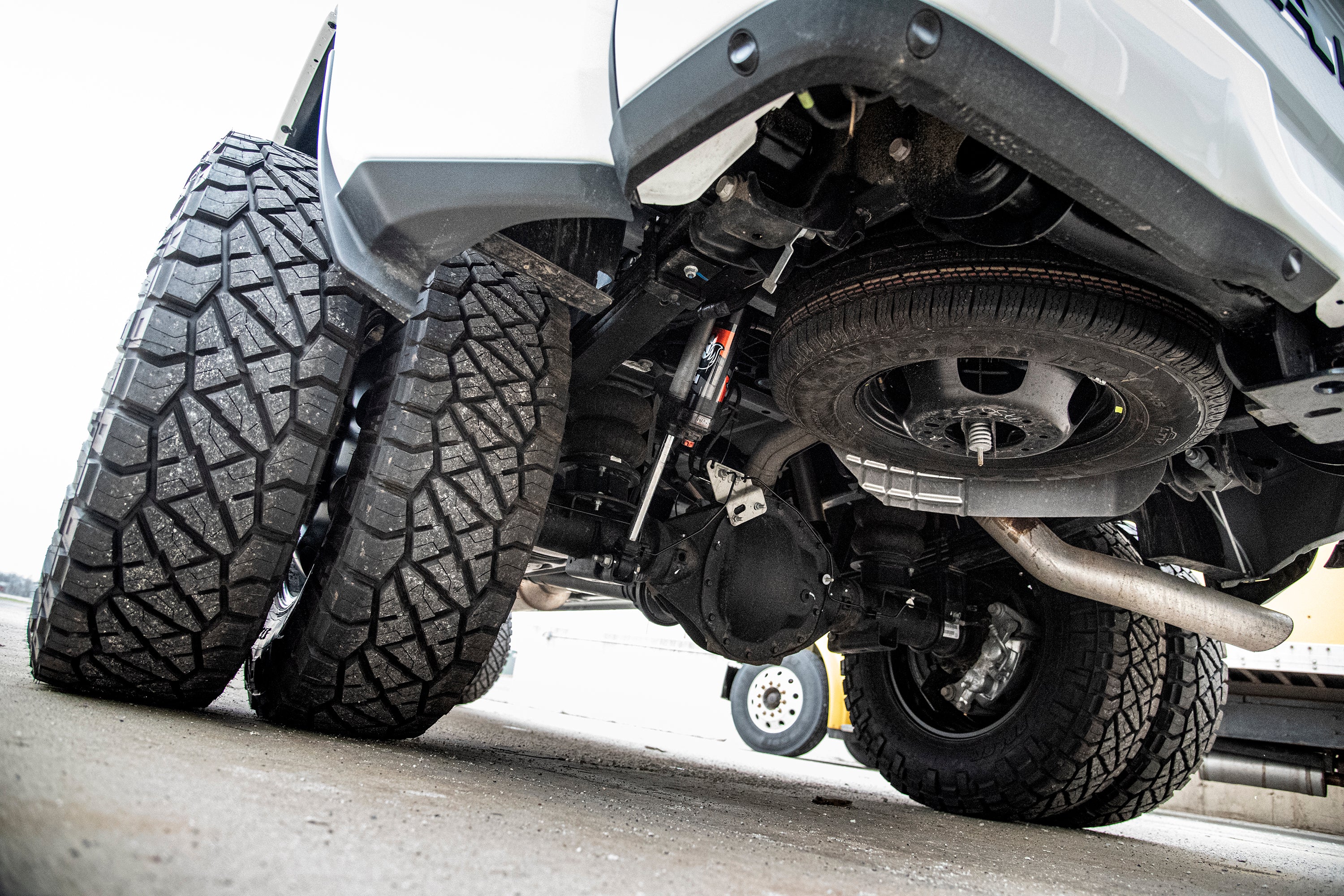 4 Inch Lift Kit w/ 4-Link | Extended Travel | Ram 3500 (25-26) 4WD | Gas - Image 4