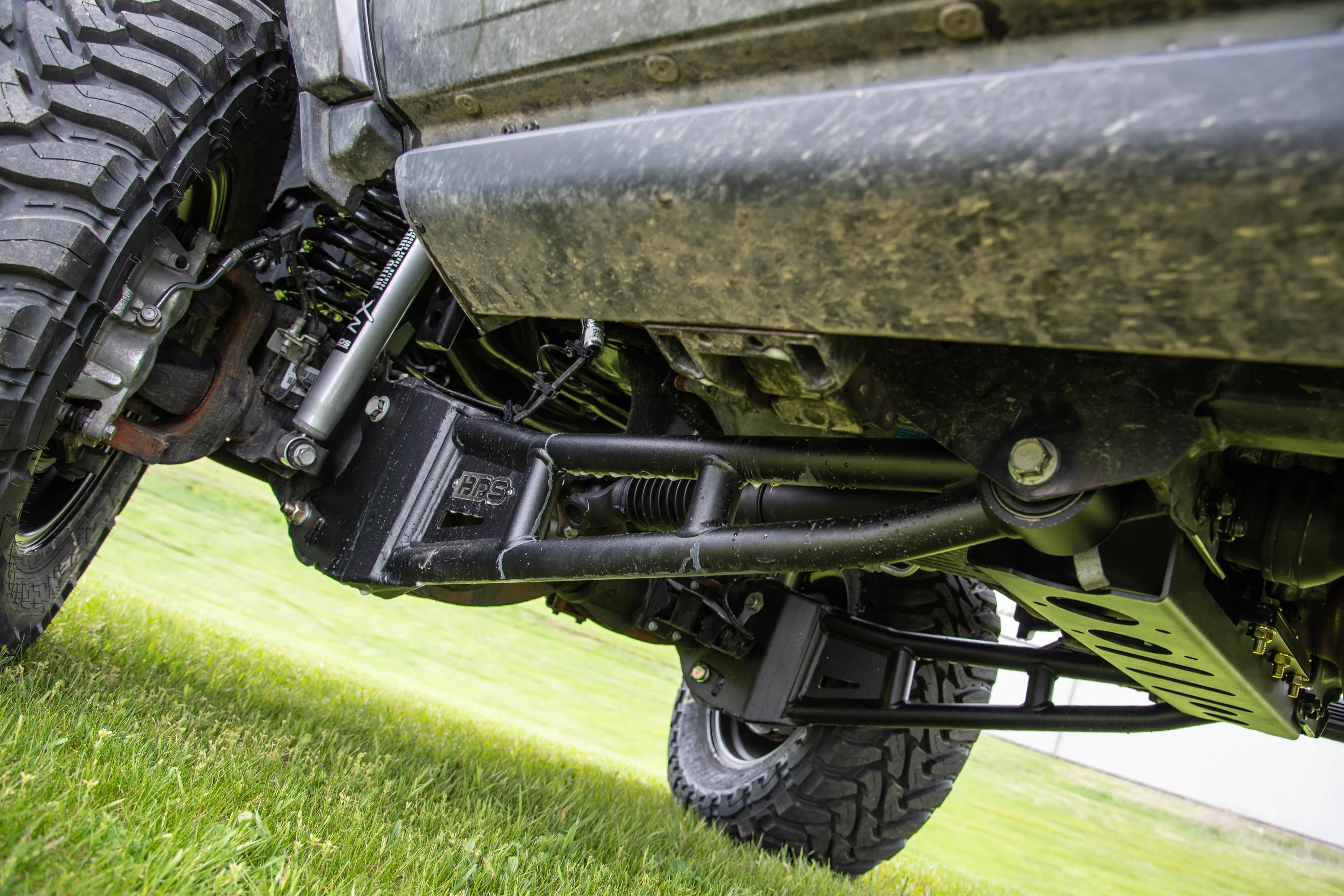 5.5 Inch Lift Kit w/ Radius Arm | Ram 3500 (19-24) 4WD | Gas - Image 5