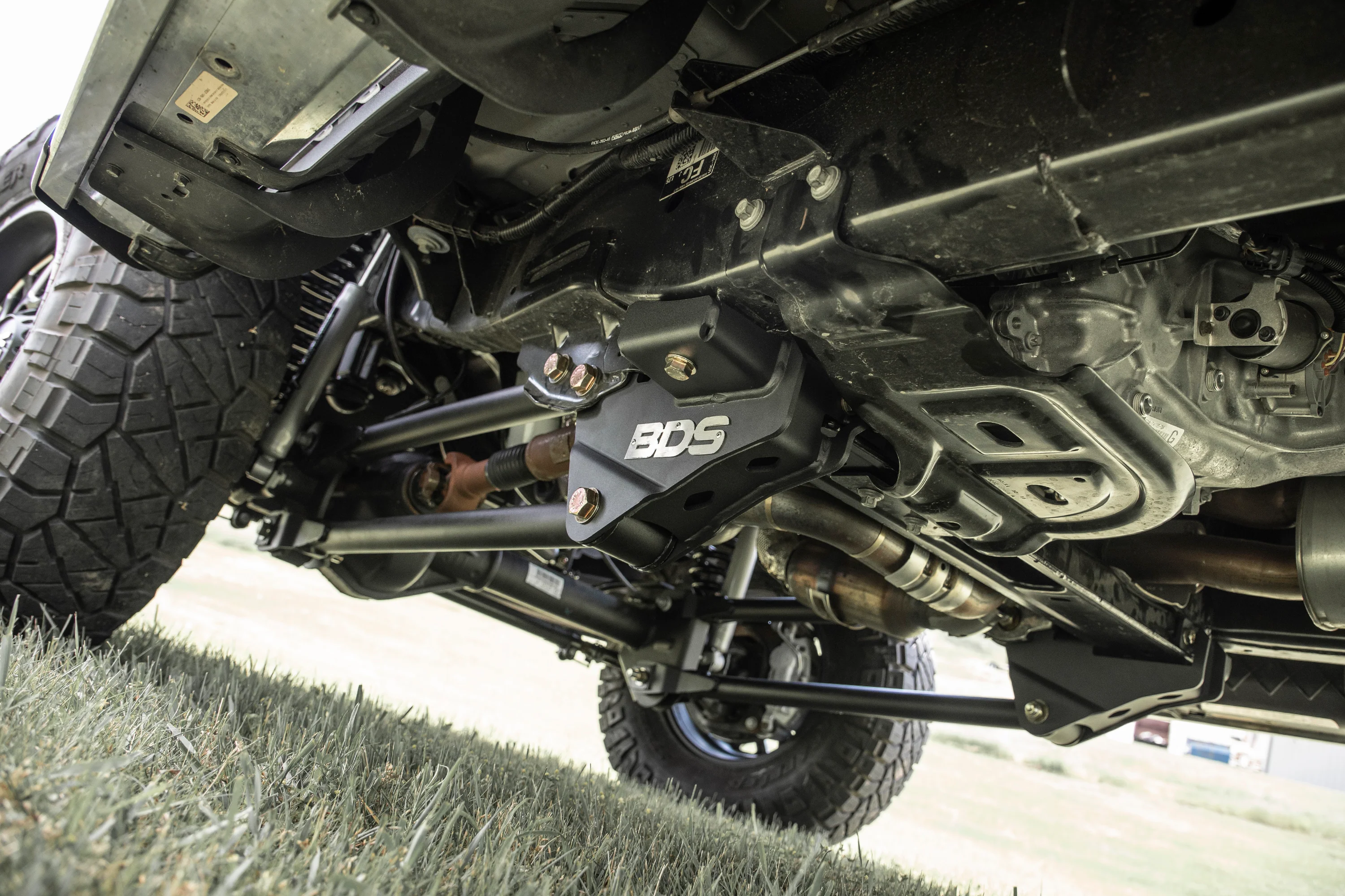 5 Inch Lift Kit w/ 4-Link | Ford F250/F350 Super Duty (20-22) 4WD | Gas - Image 8